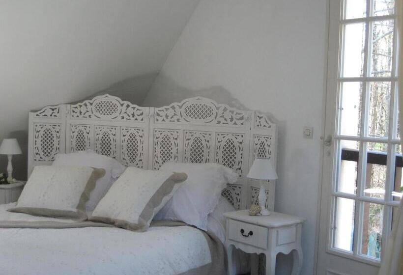 Bed and Breakfast Chambres D'hôtes Et Table D'hôtes L'intemporelle