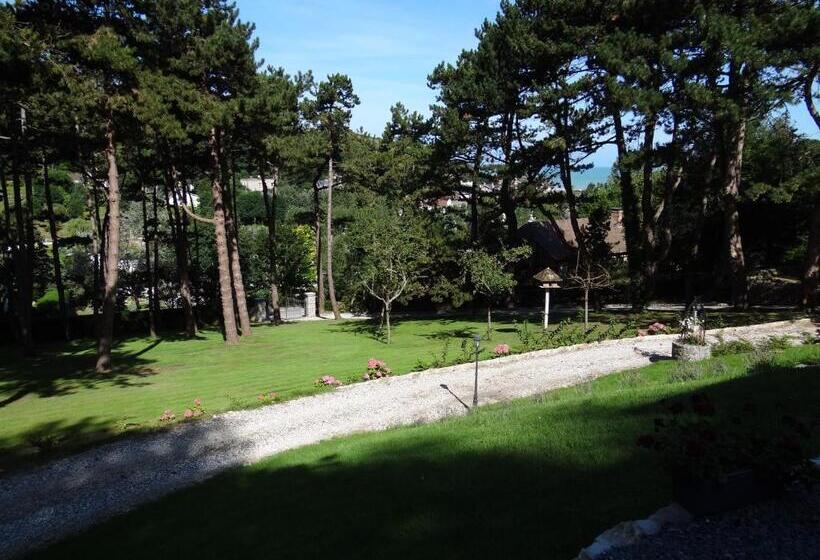 ベッドアンドブレックファースト Chambres D'hôtes Le Grismoustier