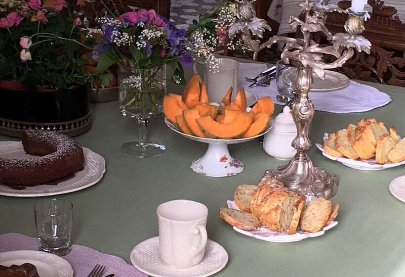 مبيت وإفطار Château De La Giraudière