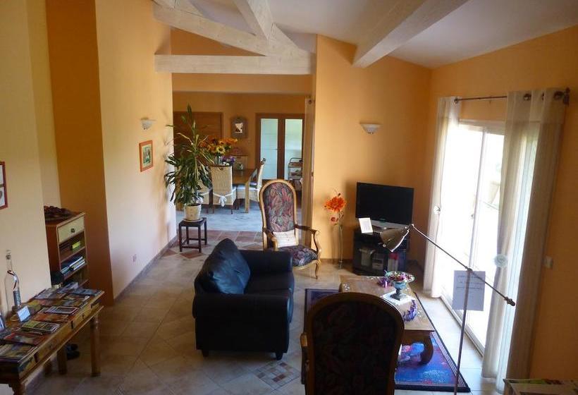 مبيت وإفطار Domaine De Flo