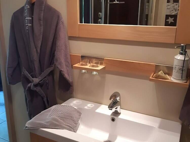 민박 Domaine Les Feuillants