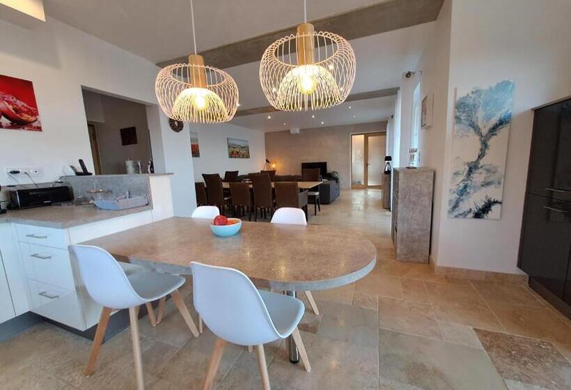 צימר Les Grenadiers De Saint Sat