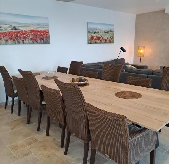 민박 Les Grenadiers De Saint Sat