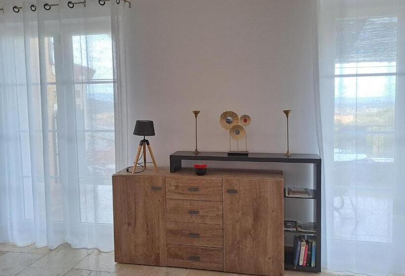 Bed and Breakfast Les Grenadiers De Saint Sat