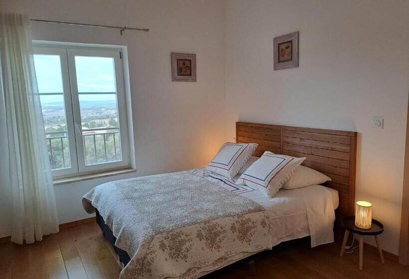 Bed and Breakfast Les Grenadiers De Saint Sat