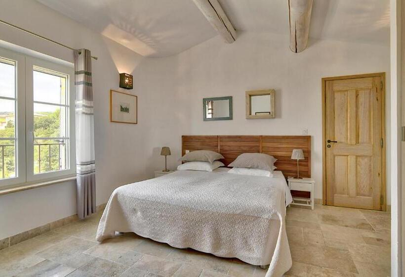 Bed and Breakfast Les Grenadiers De Saint Sat