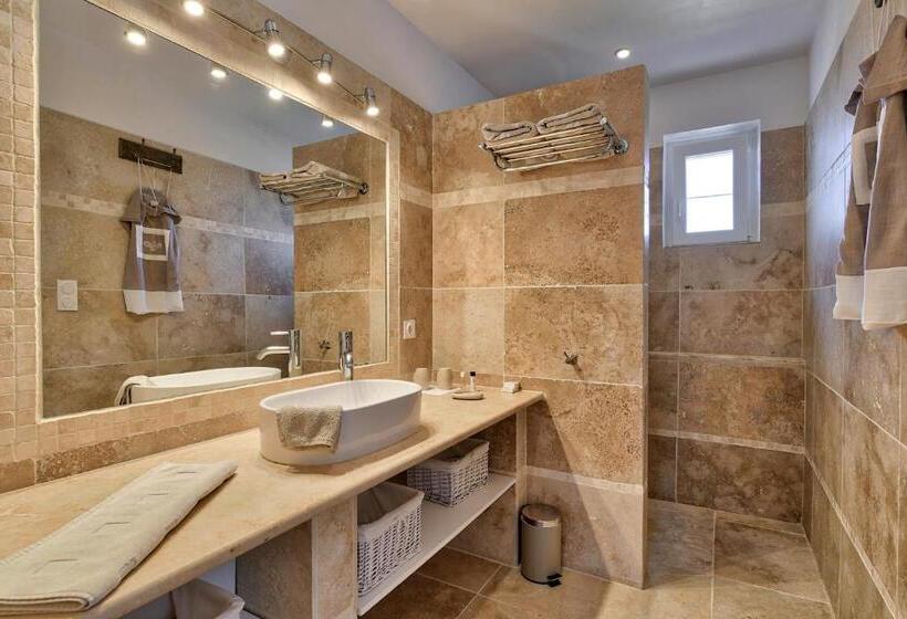 Bed and Breakfast Les Grenadiers De Saint Sat