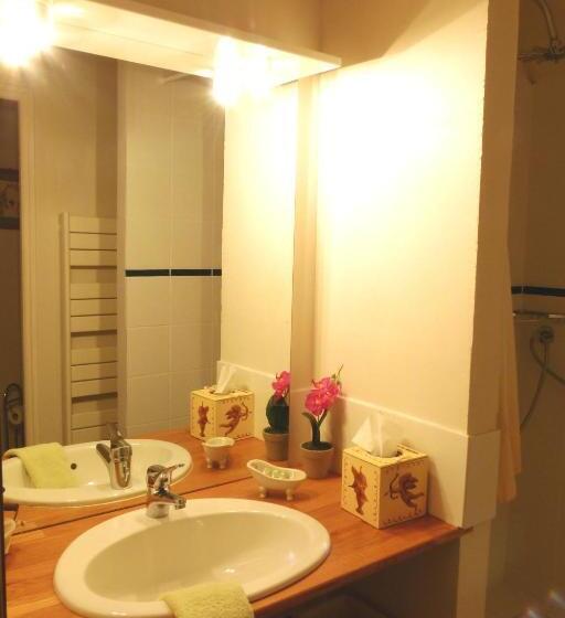 مبيت وإفطار Ferme De Marpalu