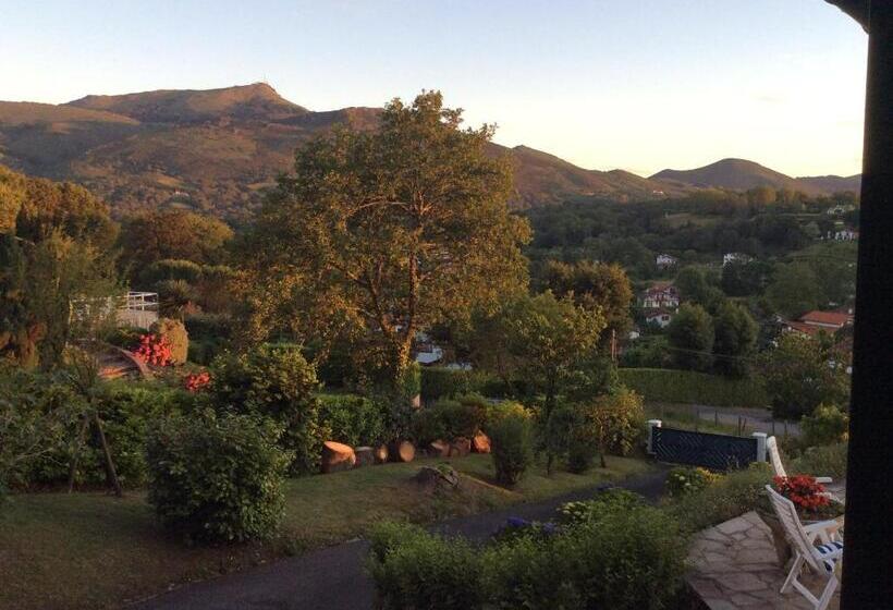 צימר Guest House Maison Iratzean