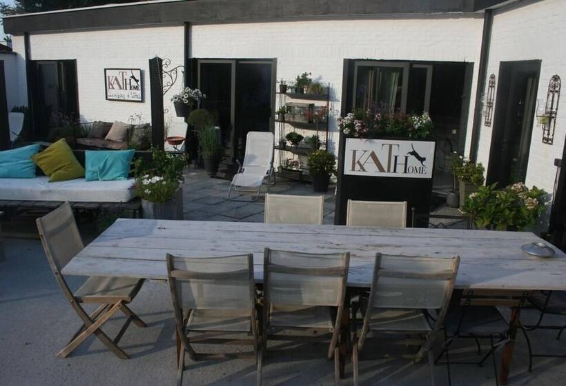 مبيت وإفطار Guesthouse Kathome