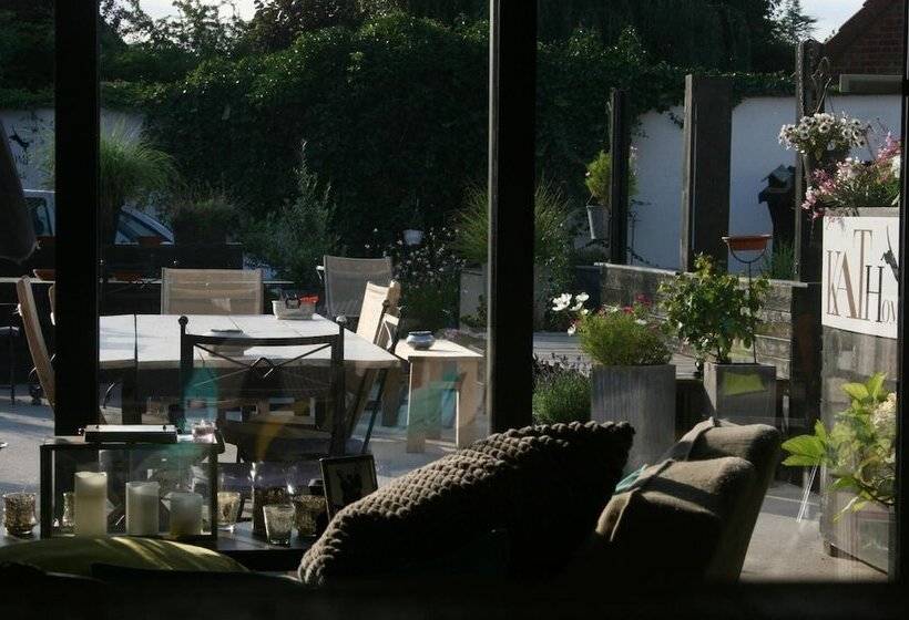 مبيت وإفطار Guesthouse Kathome