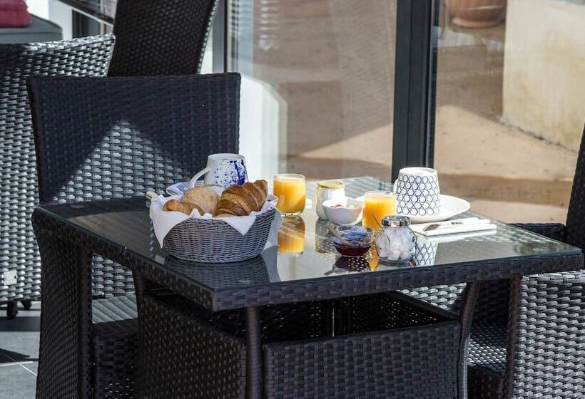 Bed and Breakfast L Albitru