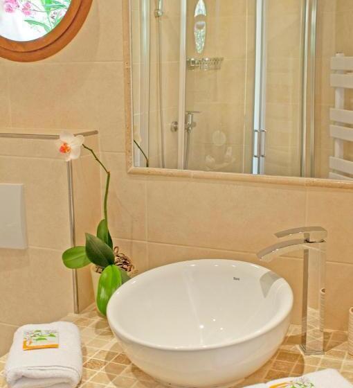 مبيت وإفطار La Colline De Vence