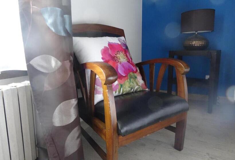 住宿加早餐  La Fontenelle Chambres D'hôtes