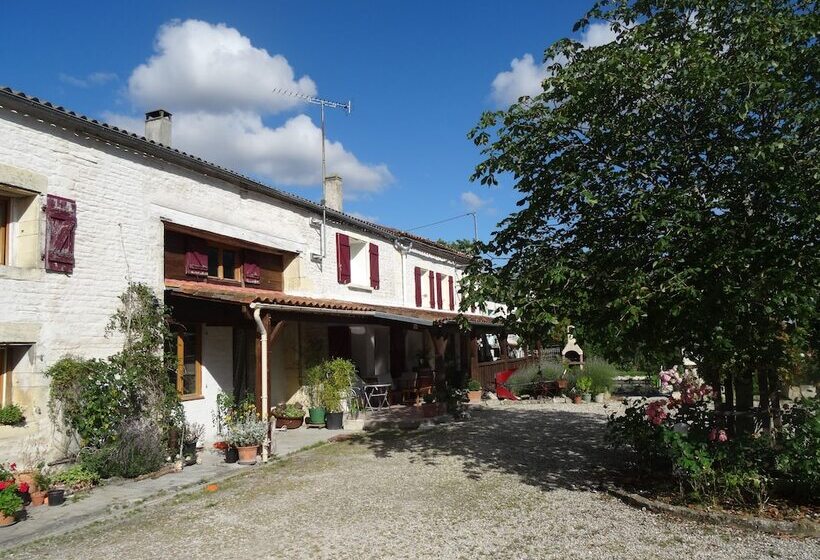 住宿加早餐  La Fontenelle Chambres D'hôtes