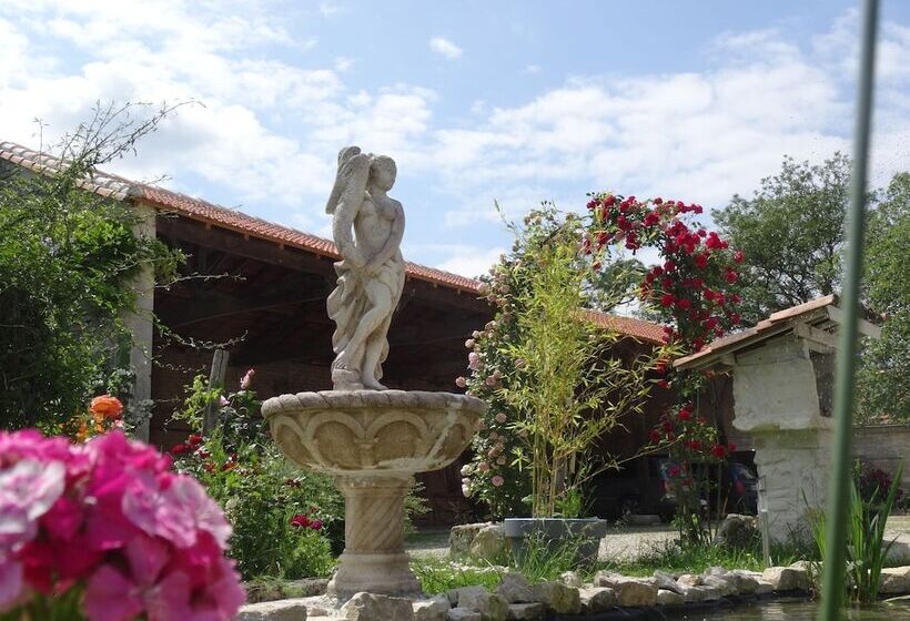 住宿加早餐  La Fontenelle Chambres D'hôtes