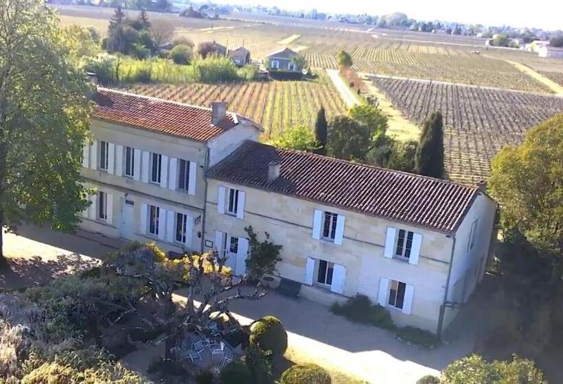 تختخواب و صبحانه La Gomerie Chambres D'hotes