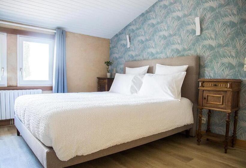 تختخواب و صبحانه La Gomerie Chambres D'hotes