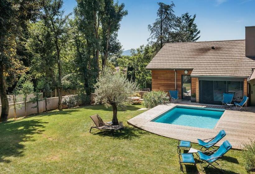 مبيت وإفطار La Maison De Karen Chocolat