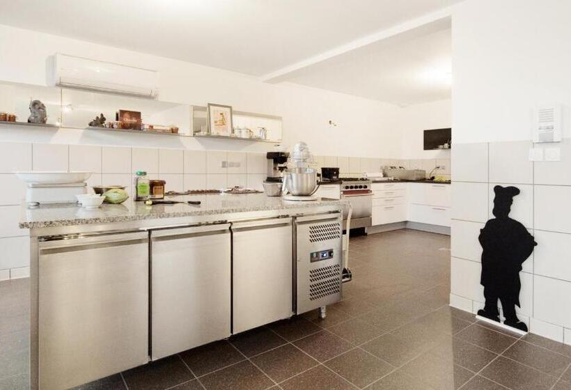 مبيت وإفطار La Maison De Karen Chocolat