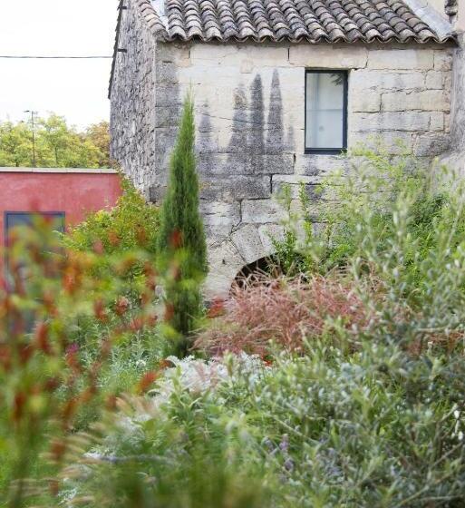 La Maison Rouge D Uzes B&b