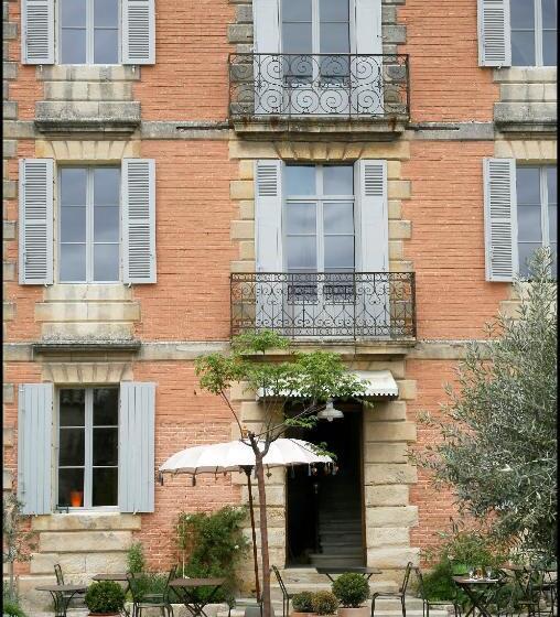 La Maison Rouge D Uzes B&b