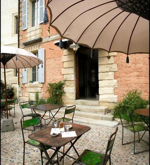 La Maison Rouge D Uzes B&b