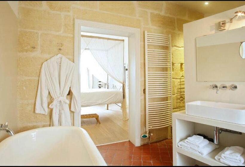 La Maison Rouge D Uzes B&b