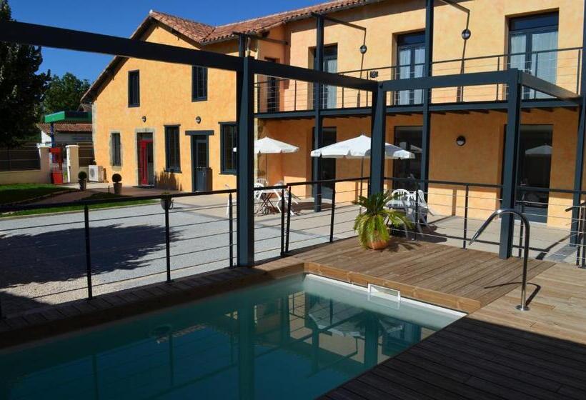 ベッドアンドブレックファースト La Petite Ecole