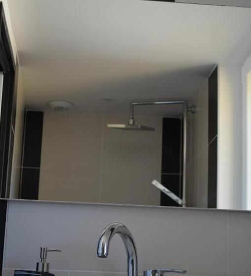 ベッドアンドブレックファースト La Petite Ecole