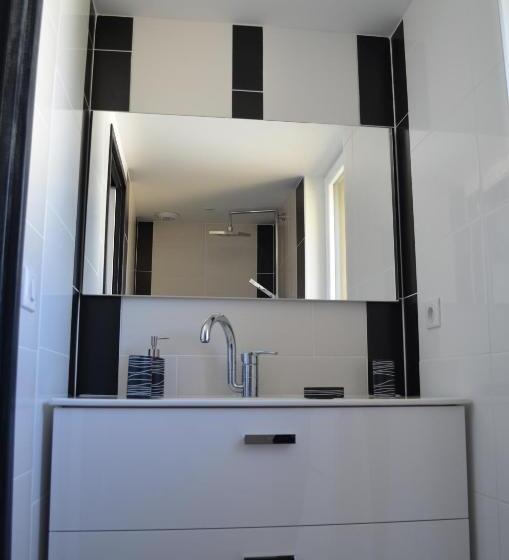 ベッドアンドブレックファースト La Petite Ecole