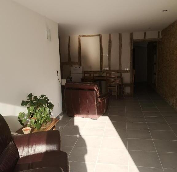 ベッドアンドブレックファースト La Petite Ecole