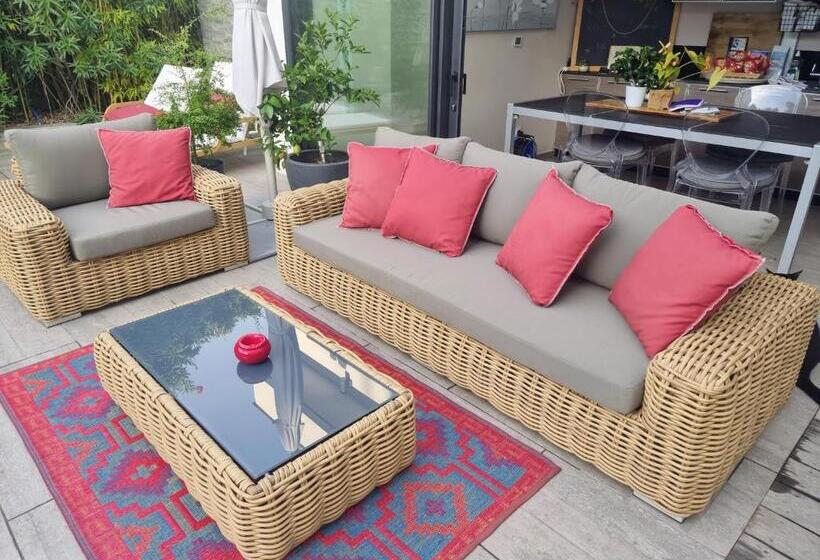 ベッドアンドブレックファースト La Villa Blanche