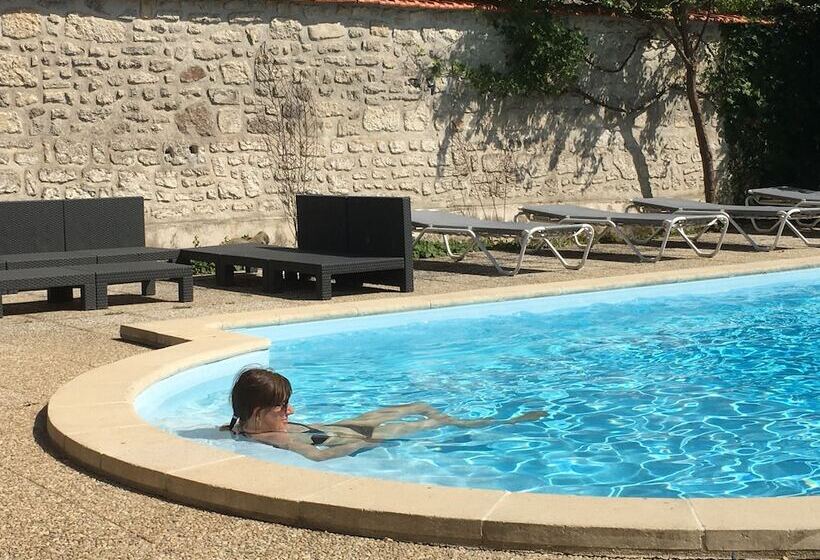 ベッドアンドブレックファースト La Villa Des Roses Gîte Chambres D Hôtes Piscine Chauffée