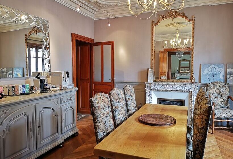 ベッドアンドブレックファースト La Villa Des Roses Gîte Chambres D Hôtes Piscine Chauffée