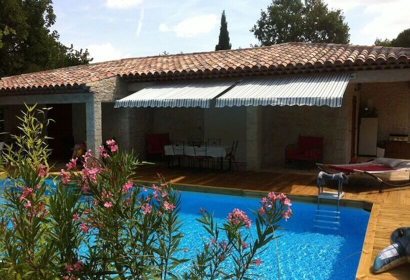 مبيت وإفطار Mas De Peycavier