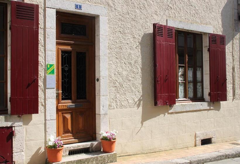 مبيت وإفطار L'entrée Chambres D'hôtes Bar & Restaurant