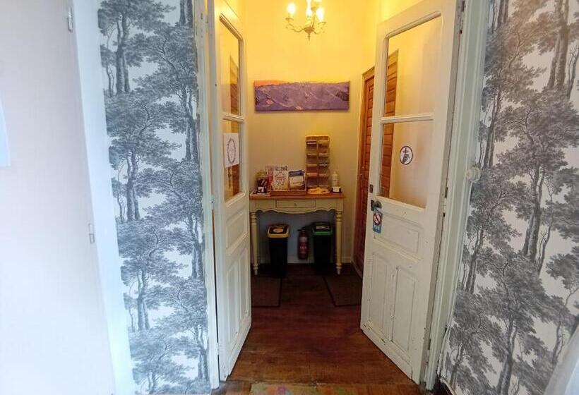 مبيت وإفطار Les Glycines Oloron