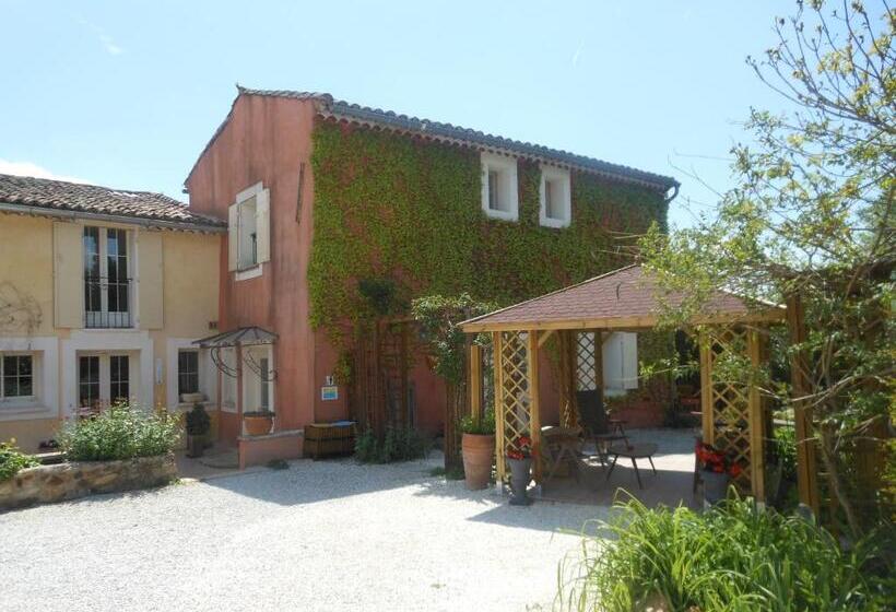 ベッドアンドブレックファースト Les Passiflores