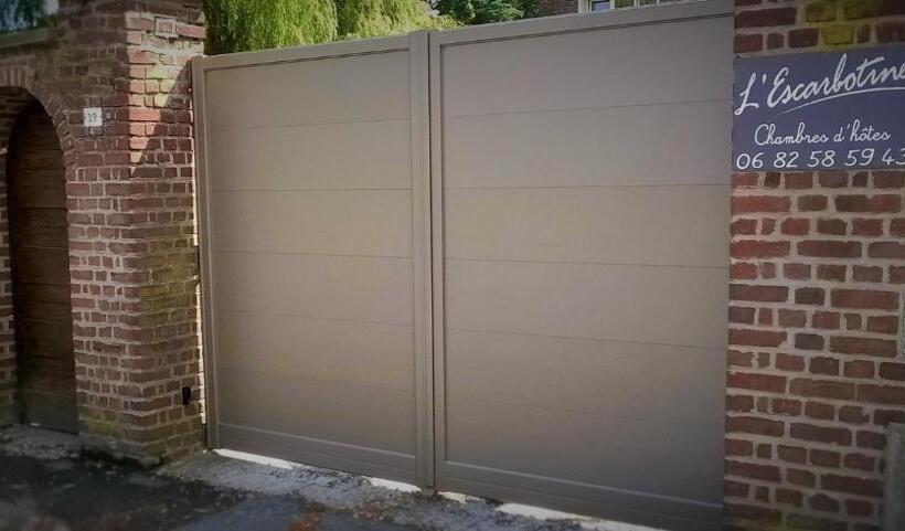 تختخواب و صبحانه L'escarbotine