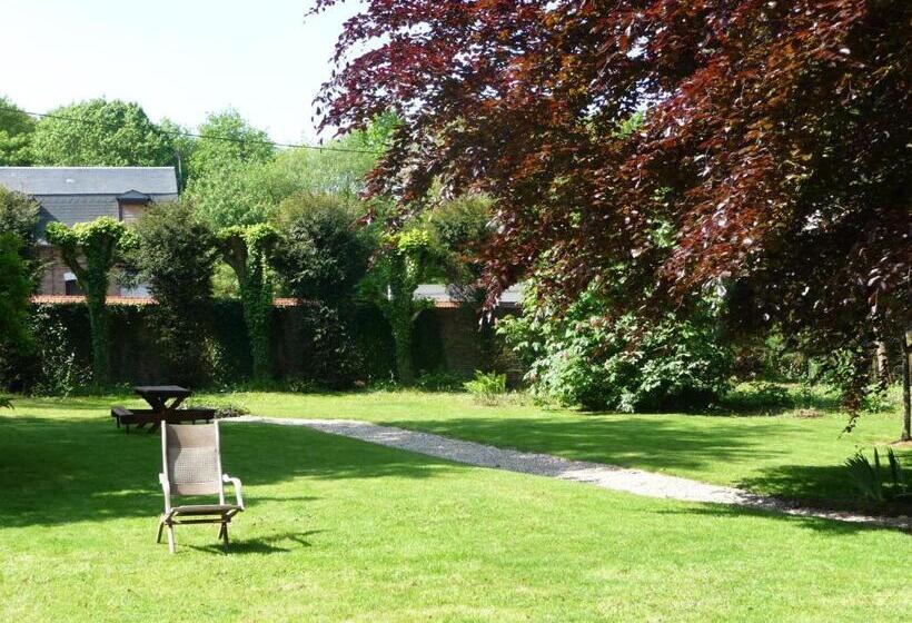 تختخواب و صبحانه L'escarbotine