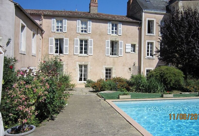 住宿加早餐  Logis De La Clef De Bois