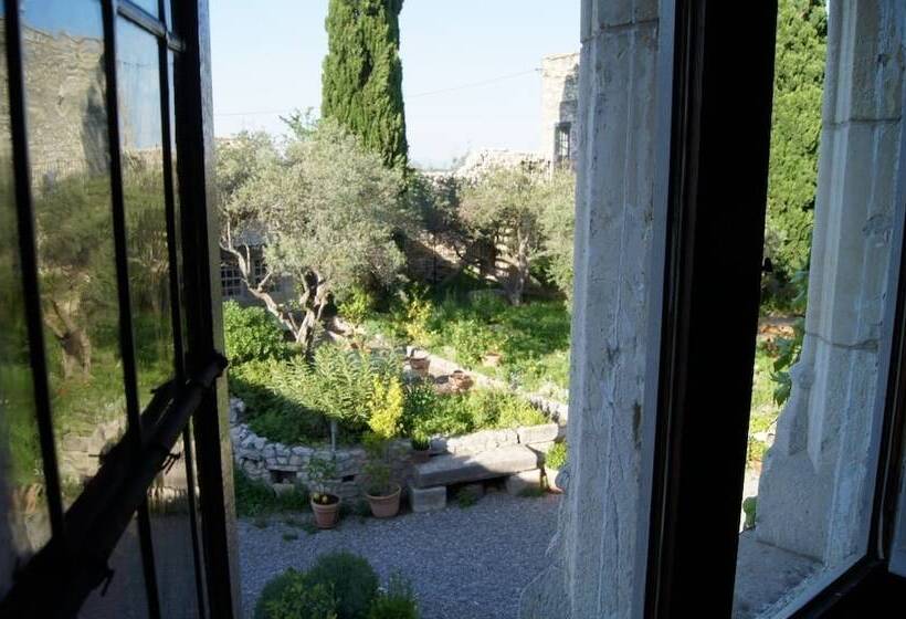 تختخواب و صبحانه Maison Orsini