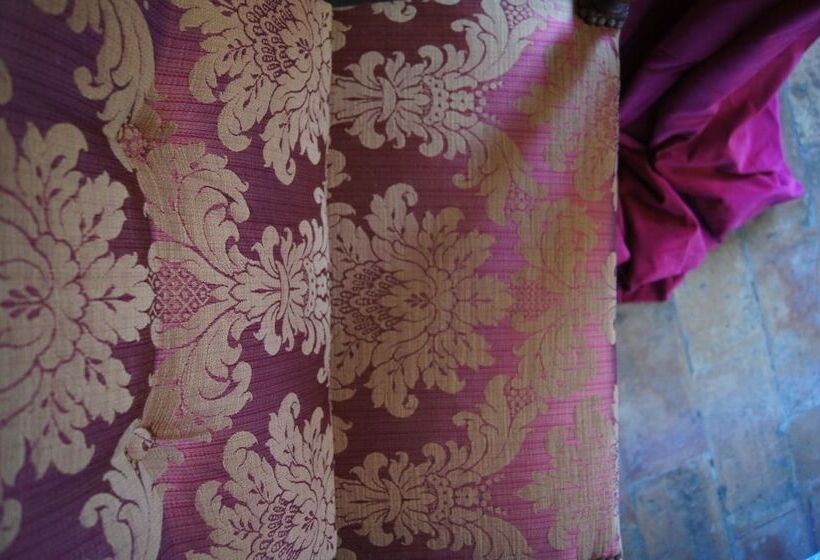 تختخواب و صبحانه Maison Orsini