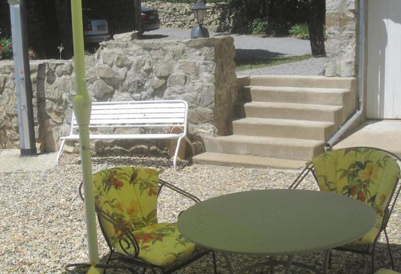 צימר Mas De La Garrigue