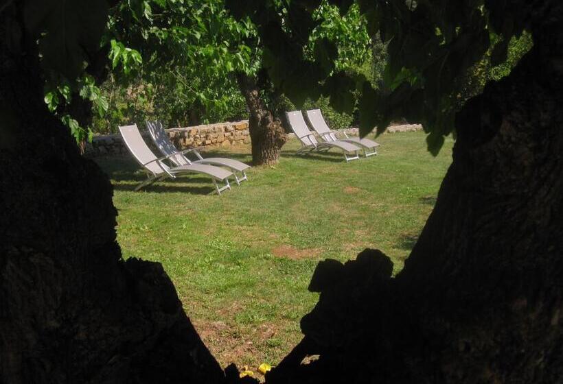 צימר Mas De La Garrigue