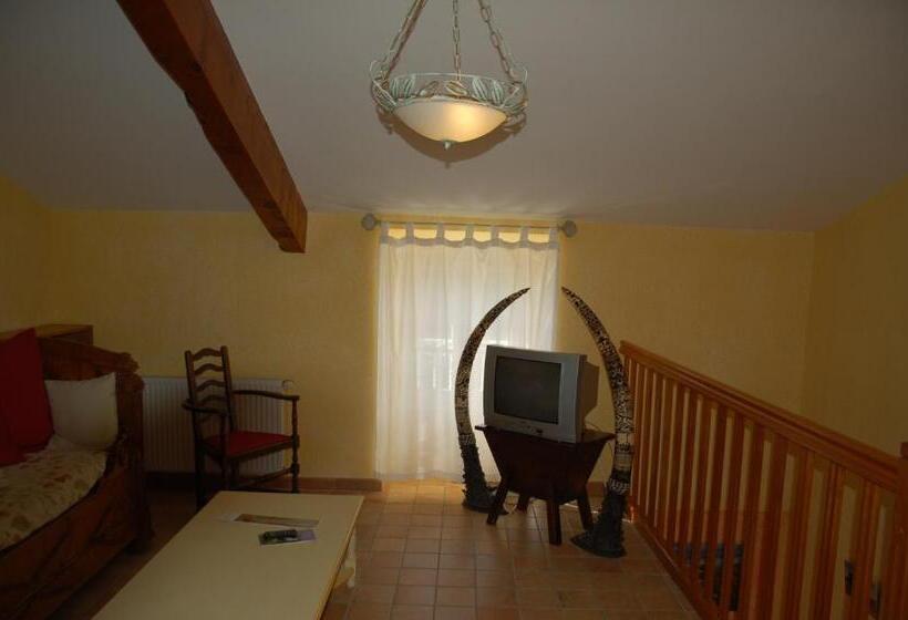 צימר Mas De La Garrigue