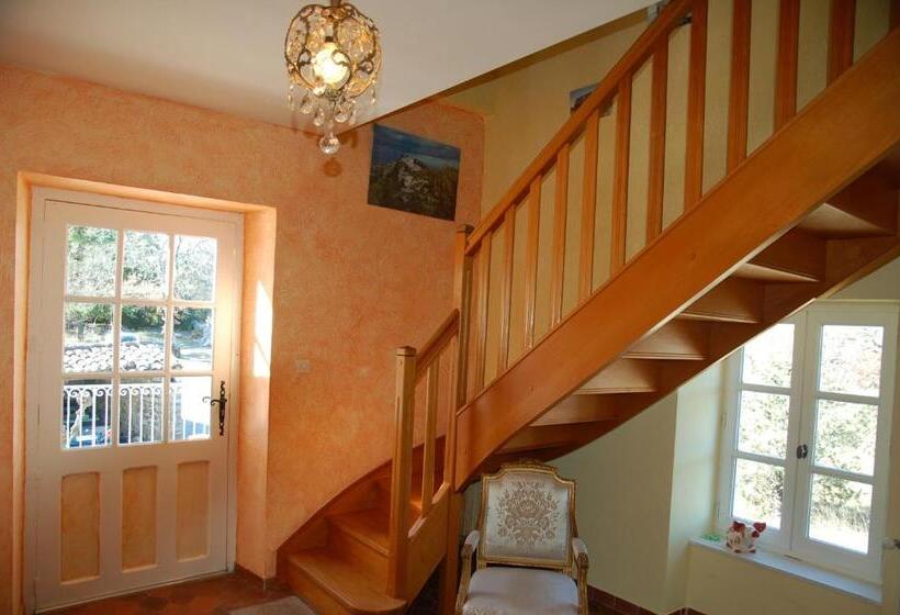 צימר Mas De La Garrigue