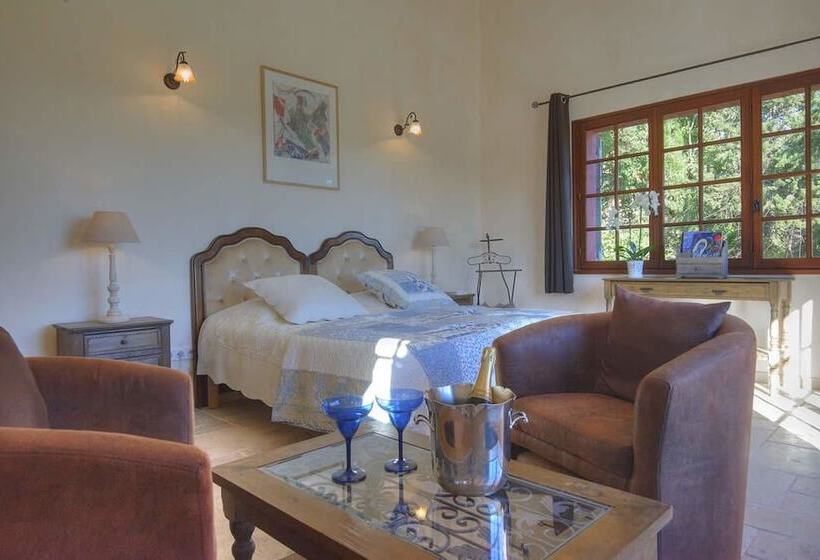 تختخواب و صبحانه Une Maison à Saint Paul De Vence
