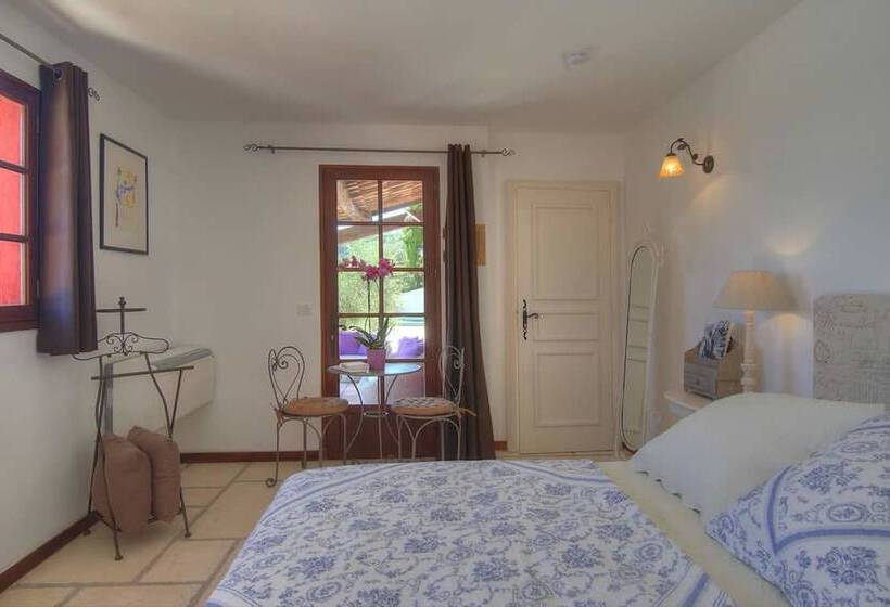 تختخواب و صبحانه Une Maison à Saint Paul De Vence